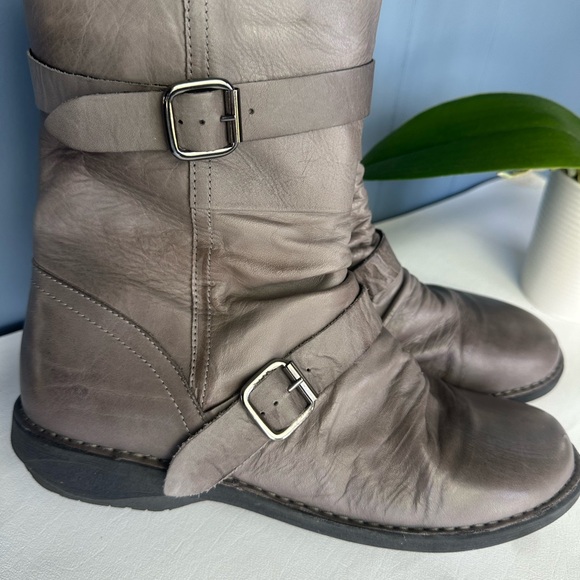 Miz Mooz Grey Leather Buckled Mid Pasha Boots Women's 41 NWOT - Picture 10 of 12